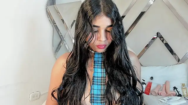 honeyhtx live cam on StripChat