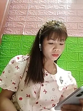 AmyLinee01 live cam on StripChat