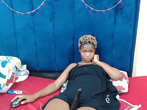 HotCreamyTea webcam