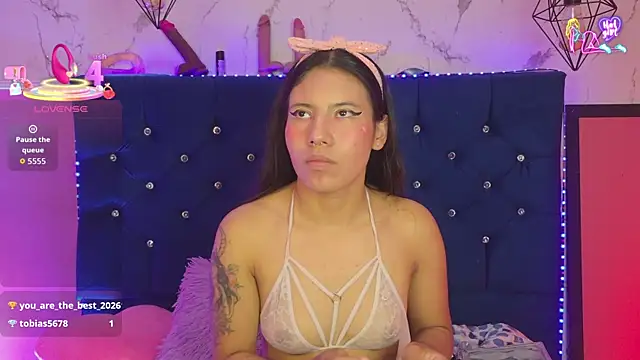 Dakotaa_Johnson webcam