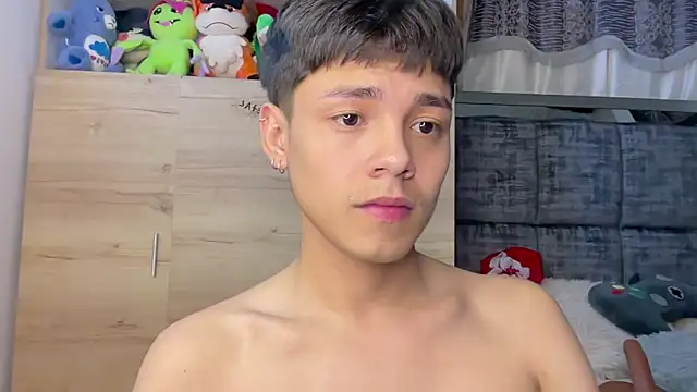 Bldavioro45 - Male webcam sex chat