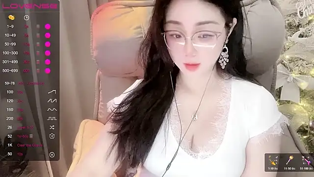Monica-666888- webcam