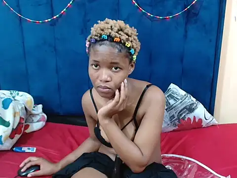 HotCreamyTea webcam