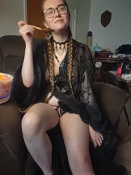 Izzy_Hellbourne