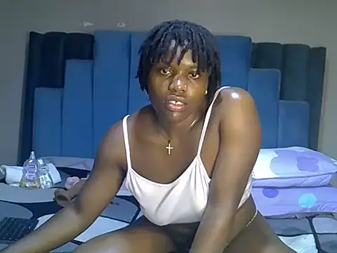 melanin_moon live cam on StripChat