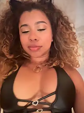 Watch KellyXD live on EroticFlix - High definition streams