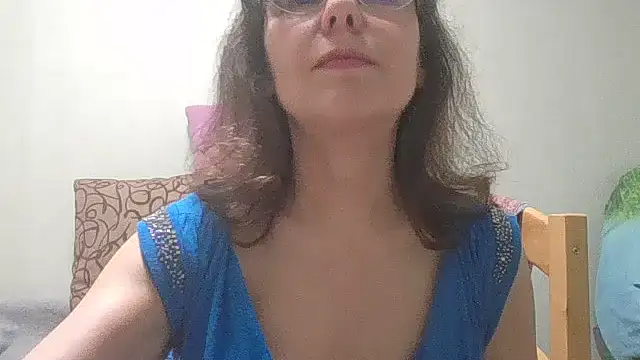 HollyJewel webcam