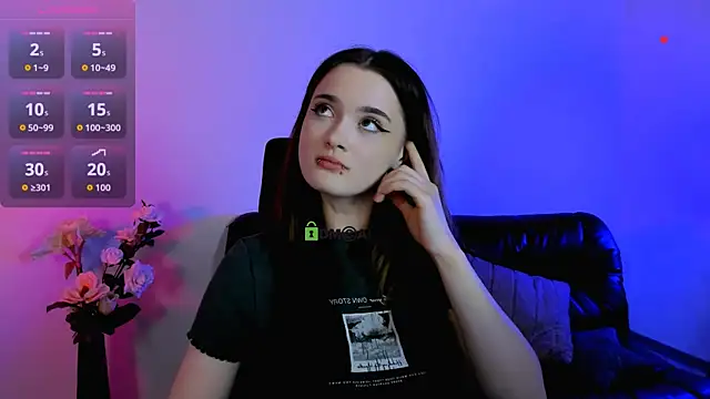 liana_kisses webcam