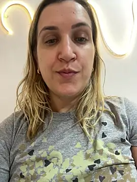 Bia_sexynovaes webcam