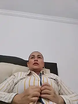ScarletGlow1 webcam