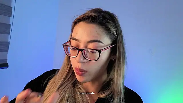 Carolblonde webcam