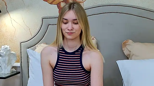 AmadaReine webcam