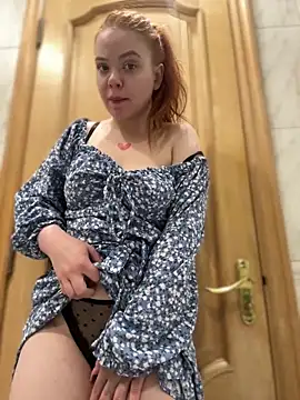 RedheadQueen_ webcam