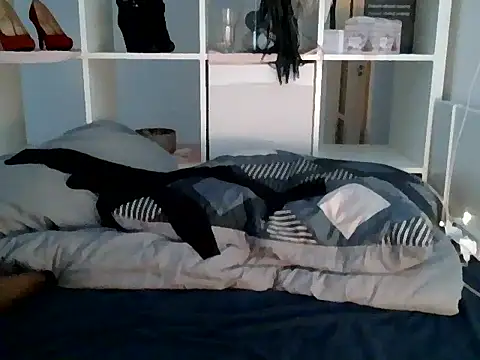 SweetLuc11 webcam