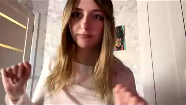 Watch CicelyScolnik live on EroticFlix - High definition streams