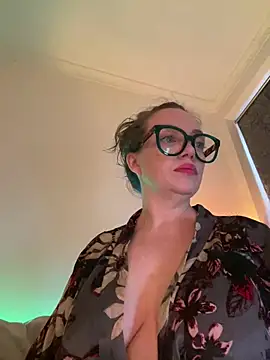 Watch FemDom_RubyKnightXXO live on EroticFlix - High definition streams