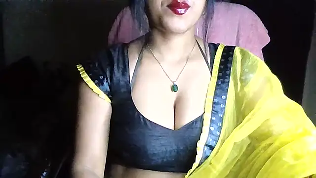 Queenhimanshi live cam on StripChat