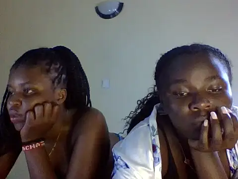 roziebeauty webcam