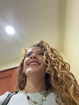 alana15's live room