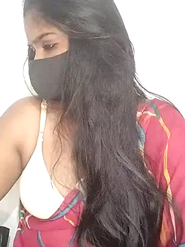 Tamil_Azhaghi webcam