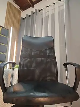 Oliver_bigblack_cock webcam