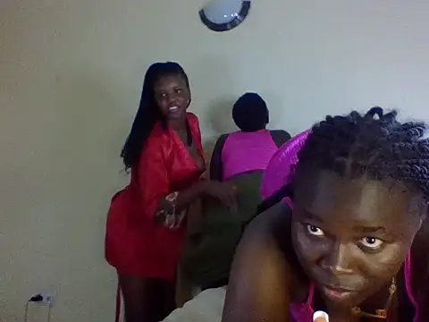 roziebeauty webcam