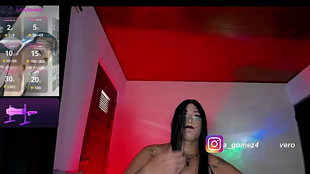 Sweetveronik_44 live sex cam