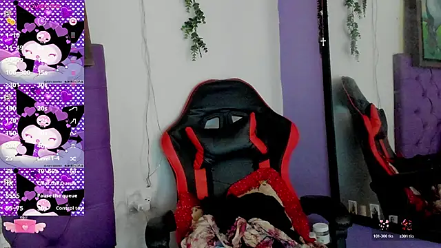 Cloeandtyfanny webcam