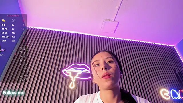 Luna_roose1 webcam