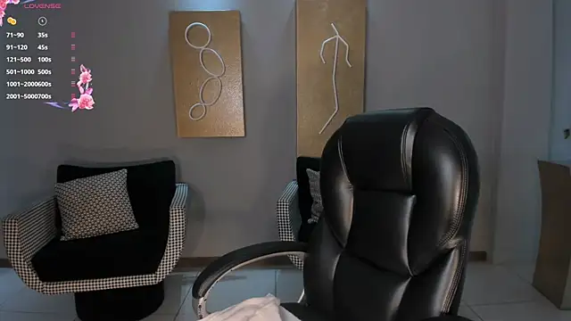 NinaMichelle webcam