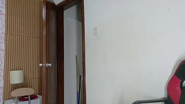 LilihtMature webcam