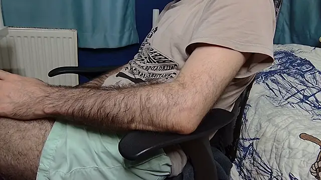 hairybearcb live cam on StripChat
