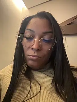modelisa01 live cam on StripChat