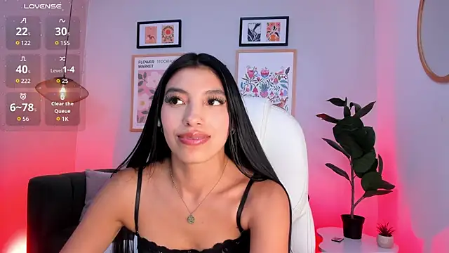 Tiffany_Low webcam