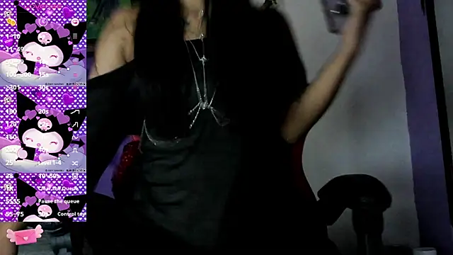 Cloeandtyfanny webcam