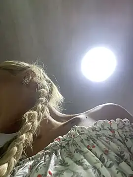 Watch alicev_kitty live on EroticFlix - High definition streams