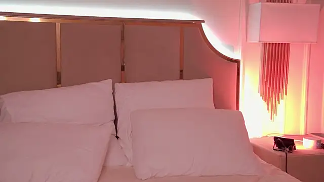 ArianaMell webcam