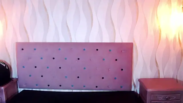 Milf_NaomiBraunx webcam
