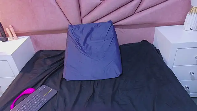 liliana_pink webcam