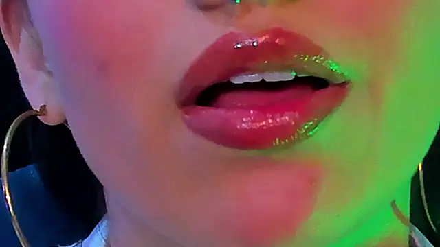 isabella_hv webcam
