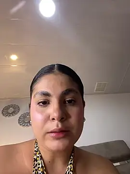 Yassy_11 webcam