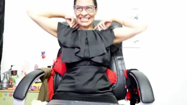 Aries_Mature webcam