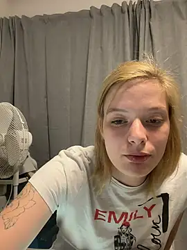 Watch jessebell2003 live on EroticFlix - High definition streams