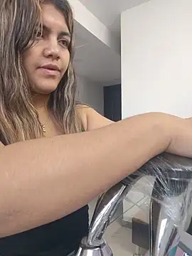 ivy_enjoy (F young) - Off brac And oil in public