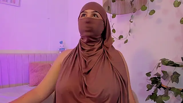 _amirah (F teen) - boobjob with oil