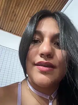 emily_gv1 (F young) - I FUCK MY PUSSY VERY HARD IN PUBLIC