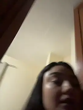 definibr (F young) - Masturbação Escondida em Casa