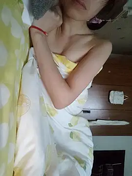 Reiko512 live cam on StripChat
