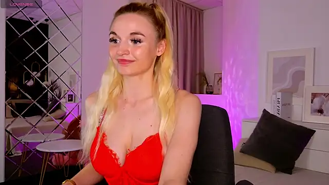 Mila__Lux webcam