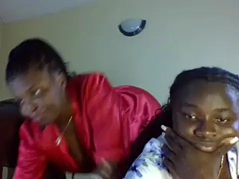 roziebeauty webcam